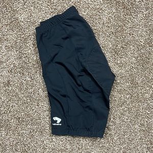 Men’s bellwether cycling shorts size large. With pad in seat and crotch area.